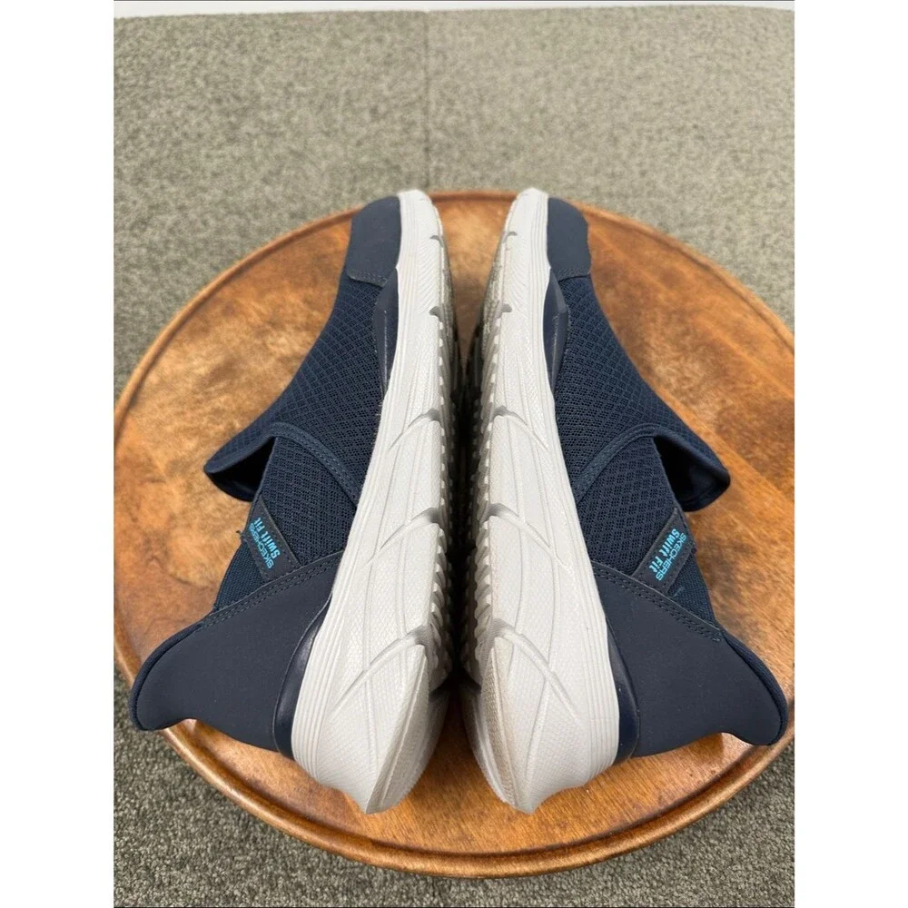 Skechers Shoes Mens 8.5 Hands Free Swift Fit Slip On Sneakers Memory Foam Casual